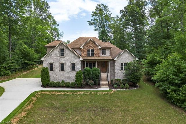 5414 Rambling Road, Greensboro, NC 27409