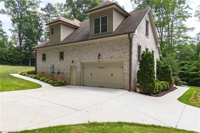 5414 Rambling Road, Greensboro, NC 27409