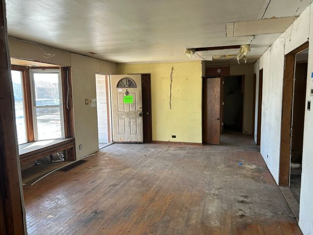 9606 S Natoma Avenue, Oak Lawn, IL 60453