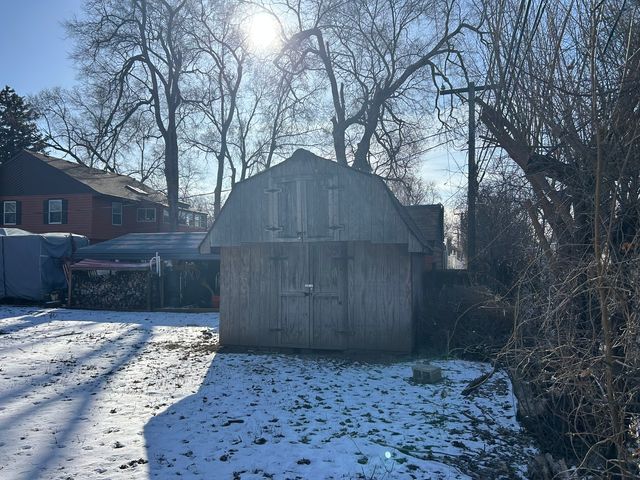 9606 S Natoma Avenue, Oak Lawn, IL 60453