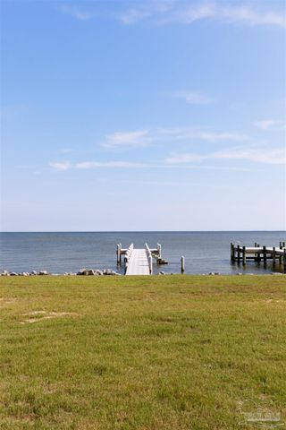 113 Bayshore Dr, Pensacola, FL 32507