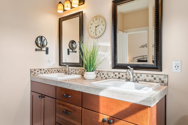 20657 Wild Goose Lane, Bend, OR 97702