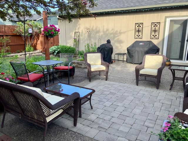 20657 Wild Goose Lane, Bend, OR 97702