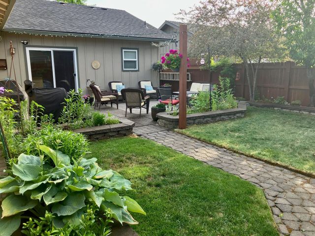 20657 Wild Goose Lane, Bend, OR 97702