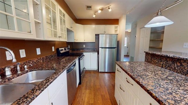 131 Low Ridge RD, Williamsburg, VA 23185