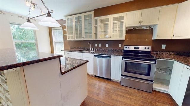 131 Low Ridge RD, Williamsburg, VA 23185
