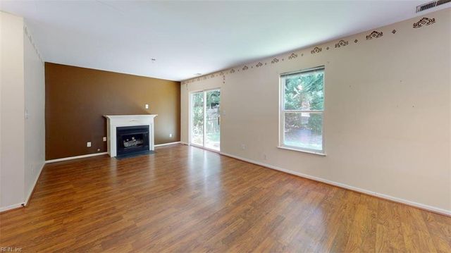 131 Low Ridge RD, Williamsburg, VA 23185