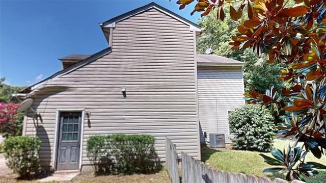 131 Low Ridge RD, Williamsburg, VA 23185