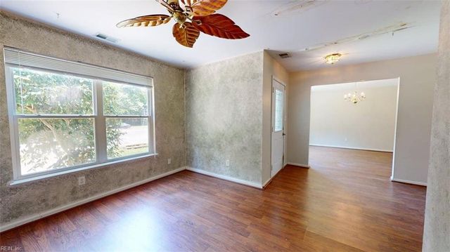 131 Low Ridge RD, Williamsburg, VA 23185