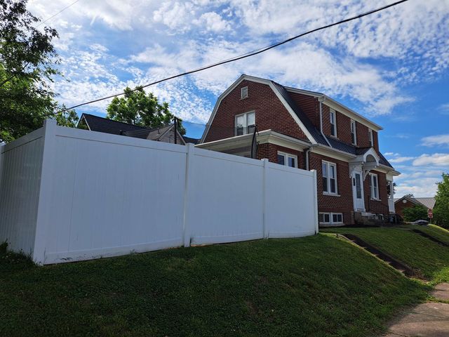 669 South Terrace Drive, Huntington, WV 25705