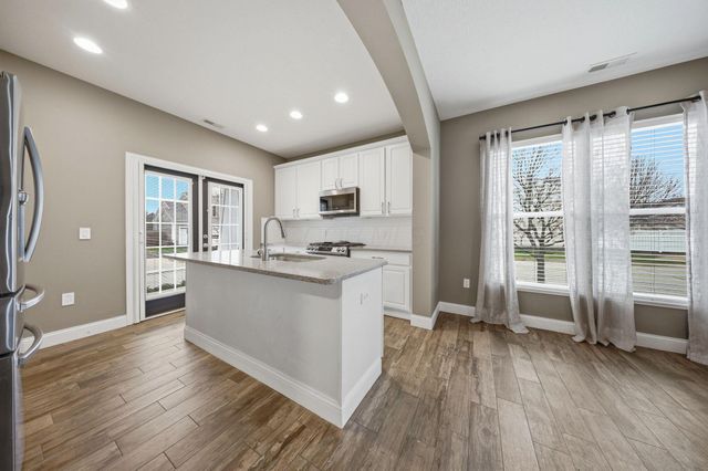 4548 Grand Strand Drive, Grove City, OH 43123