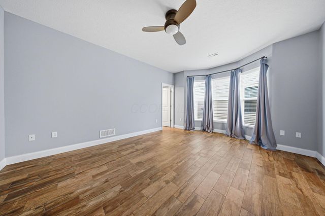 4548 Grand Strand Drive, Grove City, OH 43123