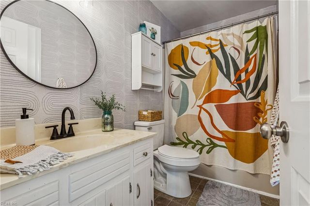 114 Haradd LN, Williamsburg, VA 23188