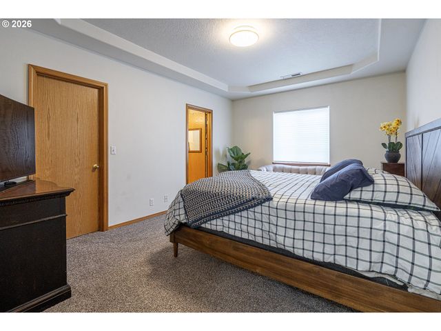 2205 PARKER Pl, Eugene, OR 97402