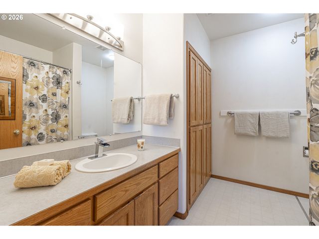 2205 PARKER Pl, Eugene, OR 97402