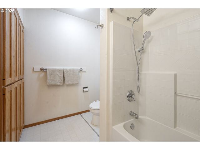 2205 PARKER Pl, Eugene, OR 97402