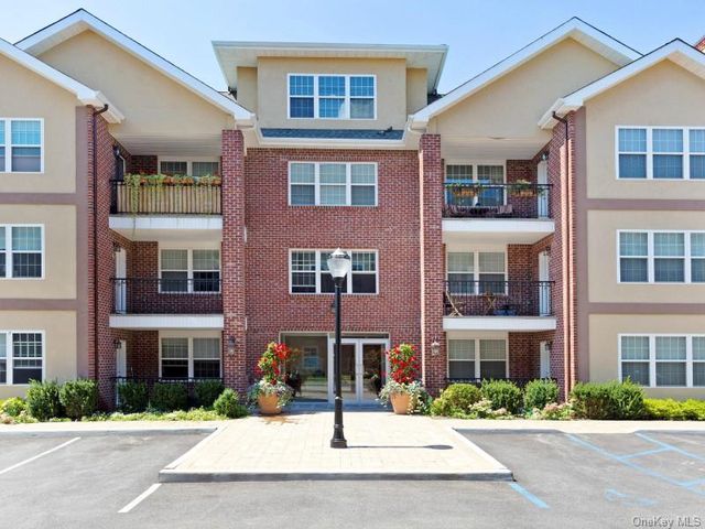 200 Carney Street 305, Glen Cove, NY 11542