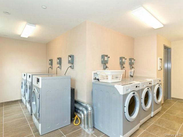 200 Carney Street 305, Glen Cove, NY 11542