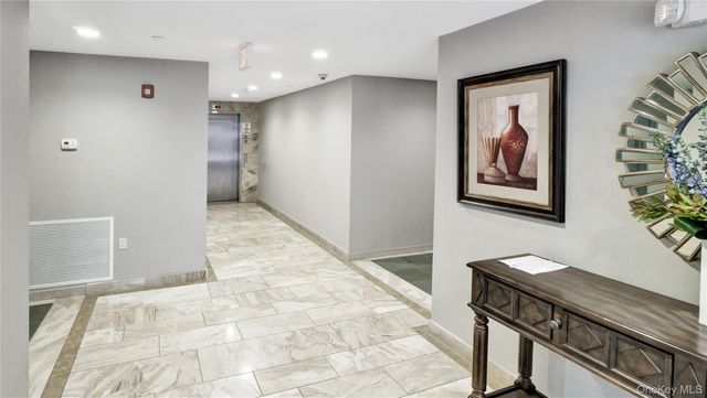 200 Carney Street 305, Glen Cove, NY 11542