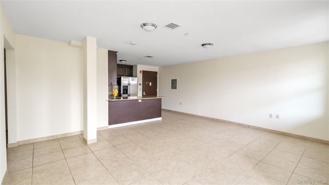 200 Carney Street 305, Glen Cove, NY 11542