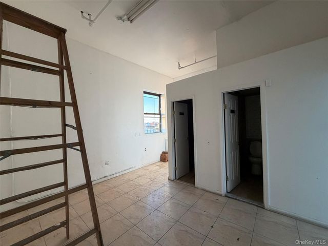 22-26 119th Street 2FL, College Point, NY 11356