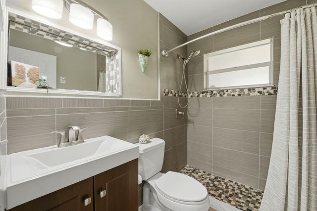 397 NW 48th Street, Oakland Park, FL 33309