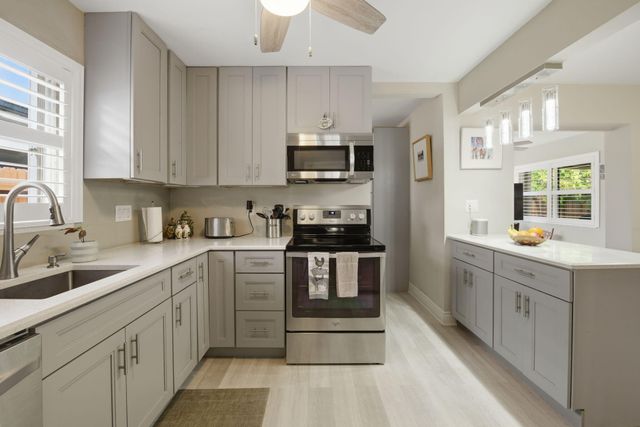 397 NW 48th Street, Oakland Park, FL 33309