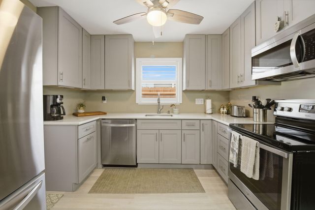 397 NW 48th Street, Oakland Park, FL 33309