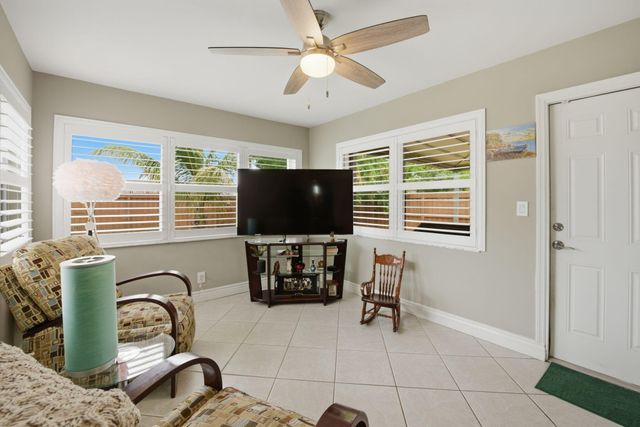 397 NW 48th Street, Oakland Park, FL 33309