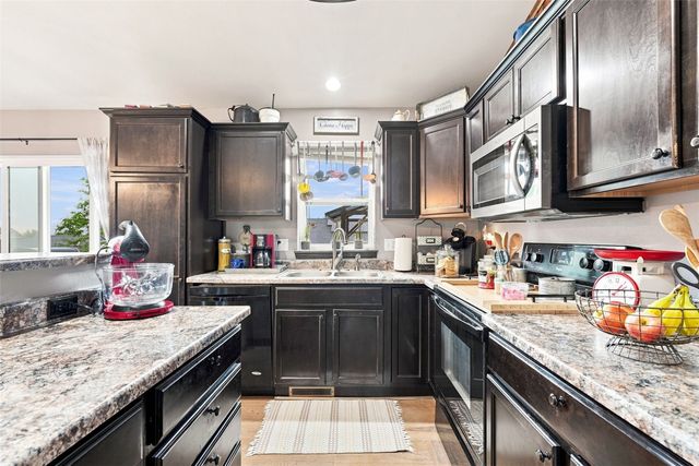 6613 Ohio Street SW, Cedar Rapids, IA 52404