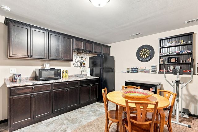 6613 Ohio Street SW, Cedar Rapids, IA 52404