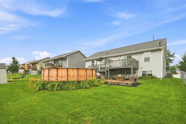 6613 Ohio Street SW, Cedar Rapids, IA 52404