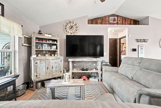 6613 Ohio Street SW, Cedar Rapids, IA 52404
