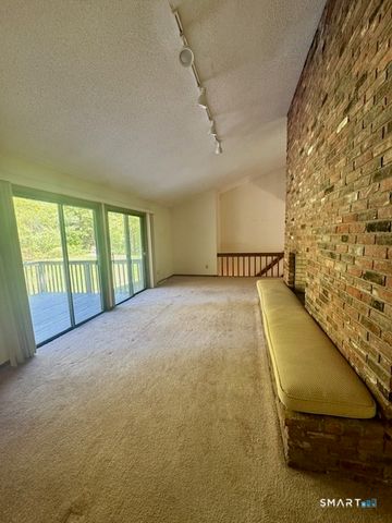 21 Maple Vale Drive, Woodbridge, CT 06525