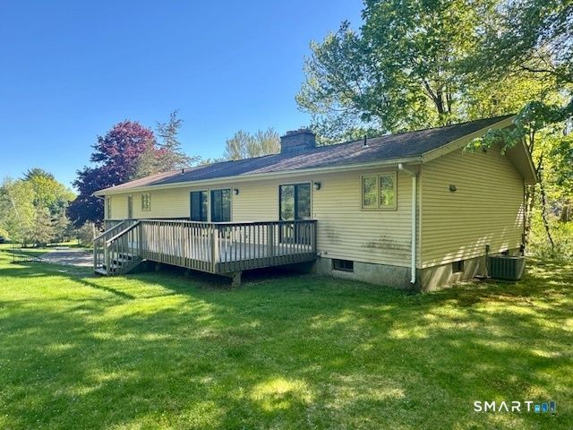 21 Maple Vale Drive, Woodbridge, CT 06525