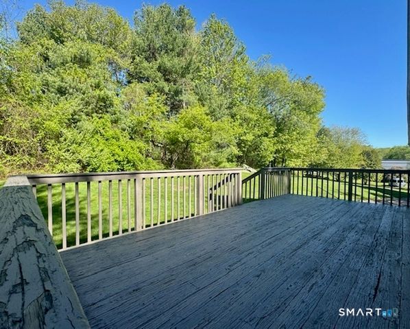 21 Maple Vale Drive, Woodbridge, CT 06525