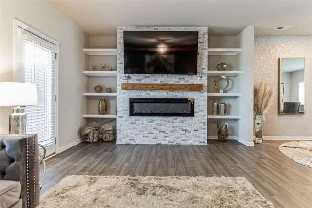 3123 Meadowstone Lane SW, Atlanta, GA 30331