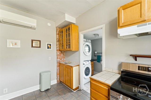 530 E Gordon Lane, Savannah, GA 31401