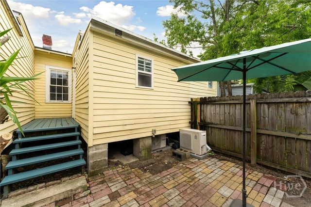 530 E Gordon Lane, Savannah, GA 31401