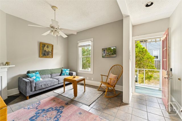 530 E Gordon Lane, Savannah, GA 31401