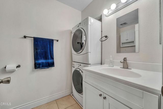 1300 Saratoga Avenue 604, Ventura, CA 93003