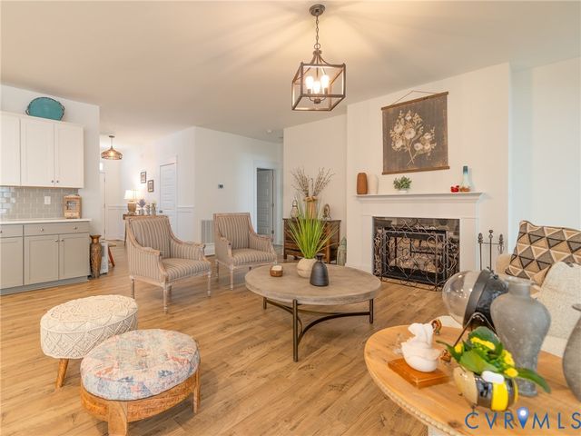 11765 Kings Pond Dr, Providence Forge, VA 23140