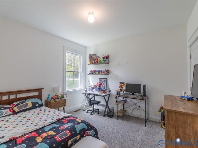 11765 Kings Pond Dr, Providence Forge, VA 23140