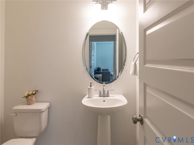 11765 Kings Pond Dr, Providence Forge, VA 23140
