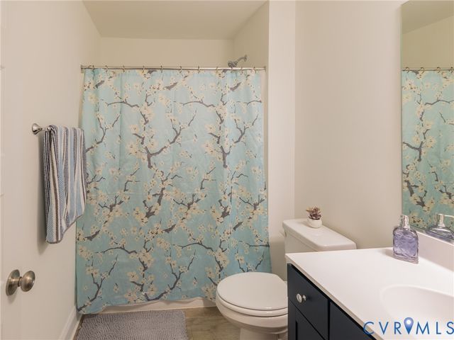 11765 Kings Pond Dr, Providence Forge, VA 23140