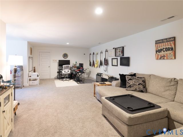 11765 Kings Pond Dr, Providence Forge, VA 23140