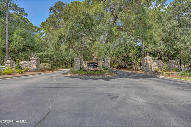 827 Folly Drive SE, Bolivia, NC 28422