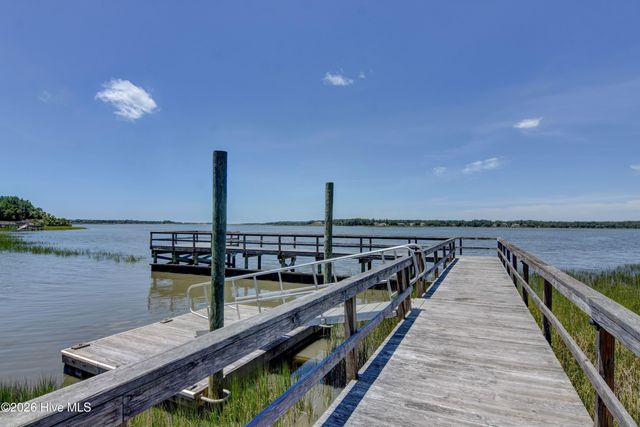 827 Folly Drive SE, Bolivia, NC 28422