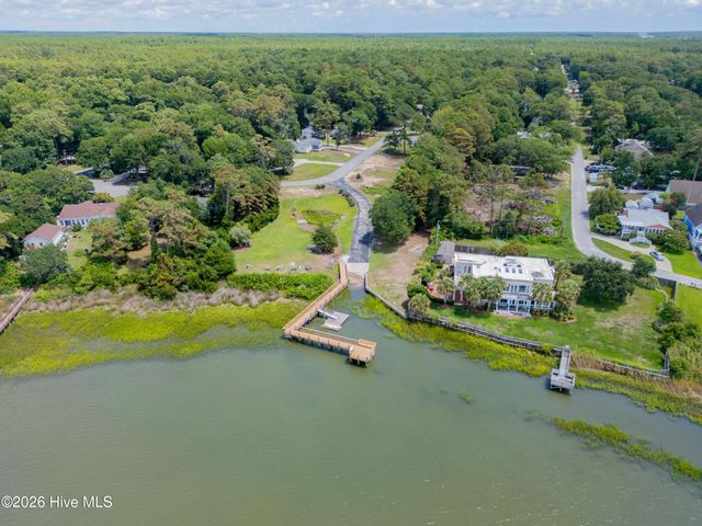 827 Folly Drive SE, Bolivia, NC 28422