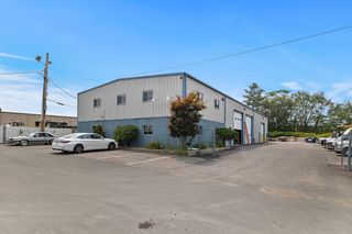 26 Bixby Ave, Middleton, MA 01949